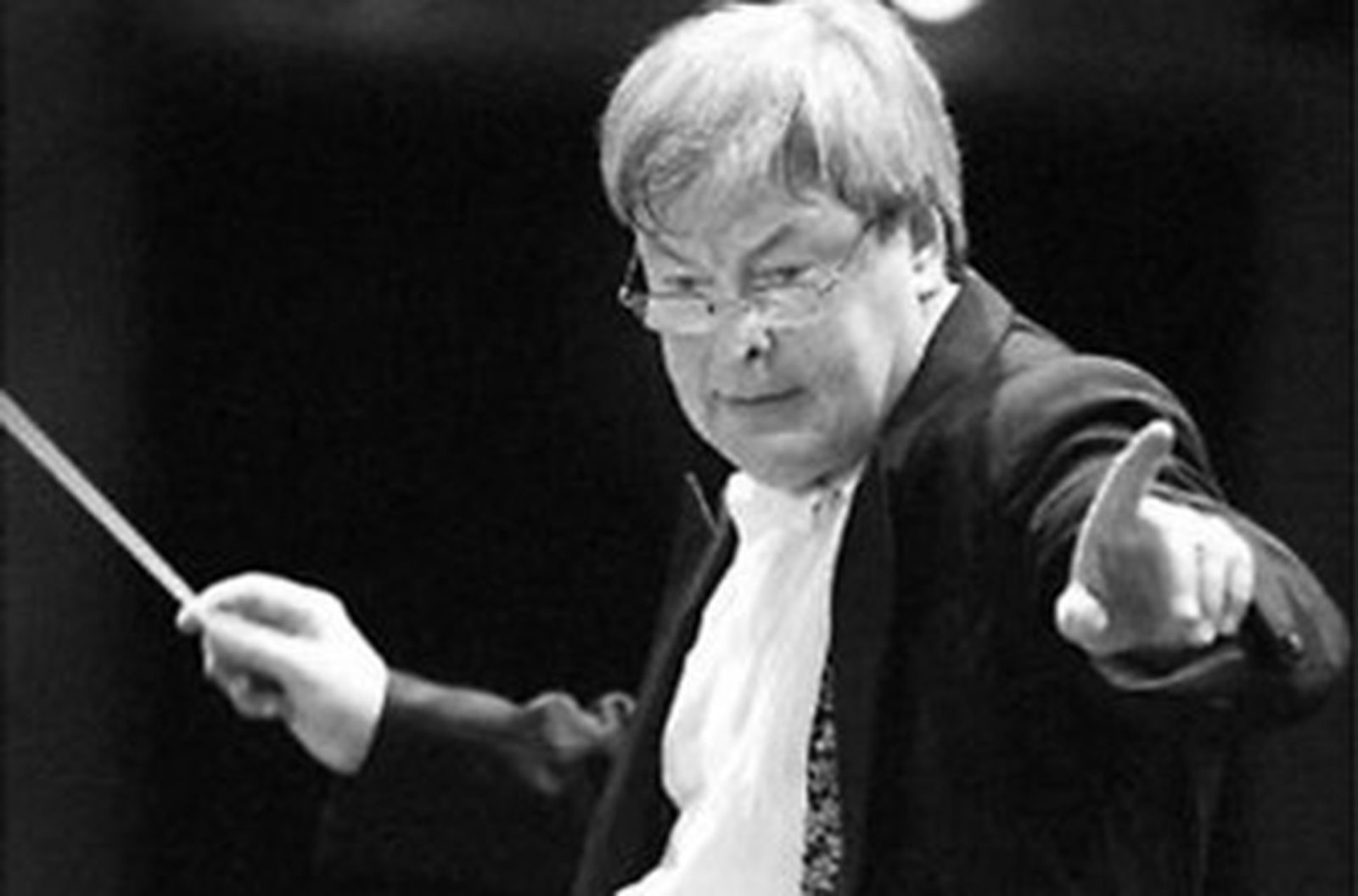 Petr Altrichter dirigirá a la OFM en el cuarto programa.