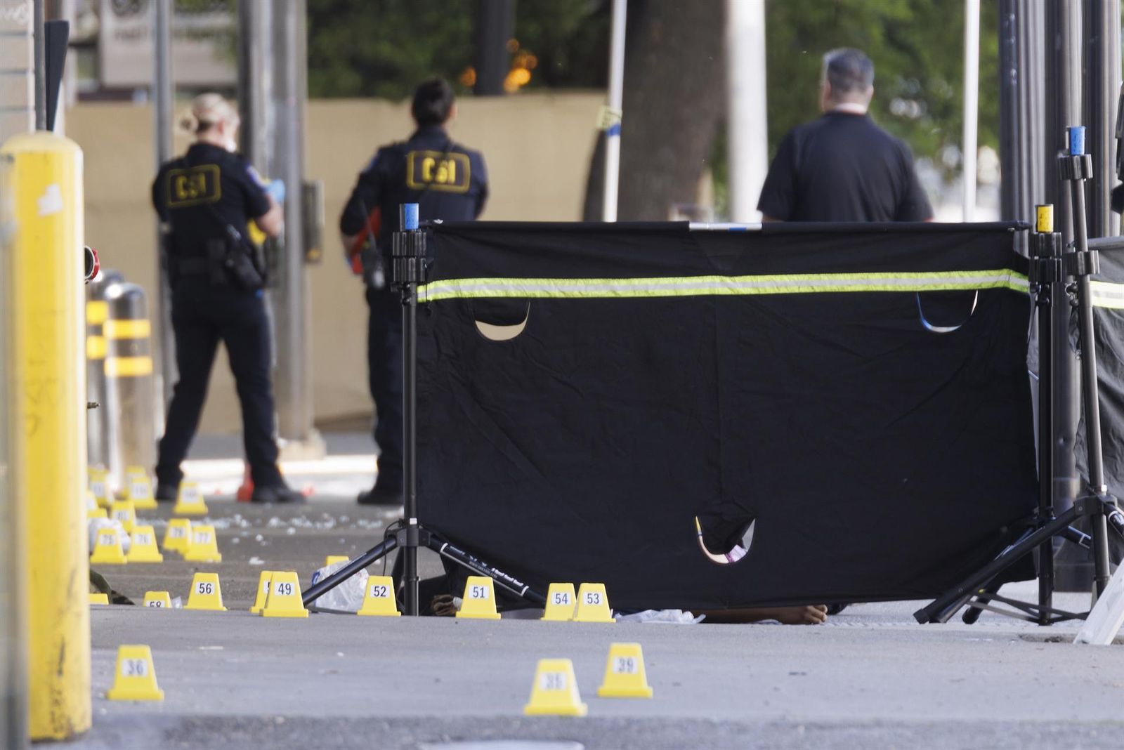 Un tiroteo deja seis muertos y 12 heridos en California