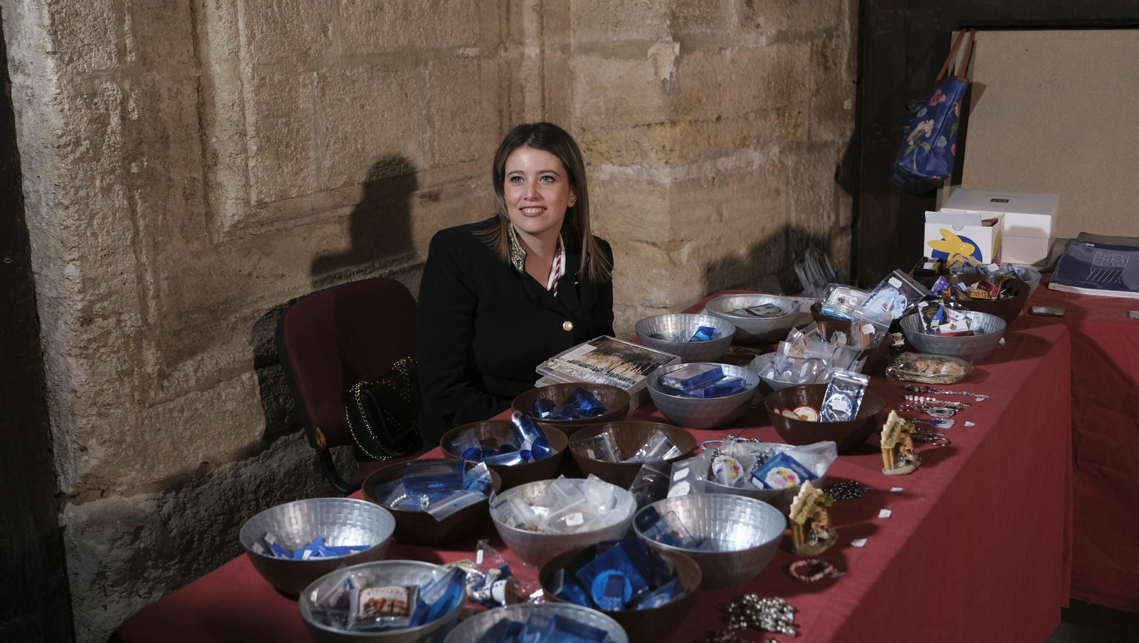 Imágenes del multitudinario besapiés del Cristo de Medinaceli en la Catedral de Almería