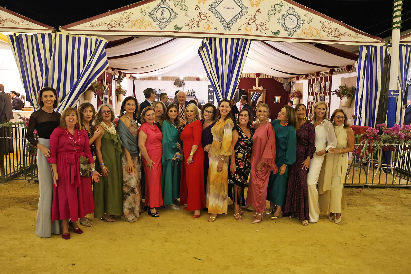 Imágenes de la noche del 'choquito frito' en la Feria de otoño y del Caballo de Huelva 2025