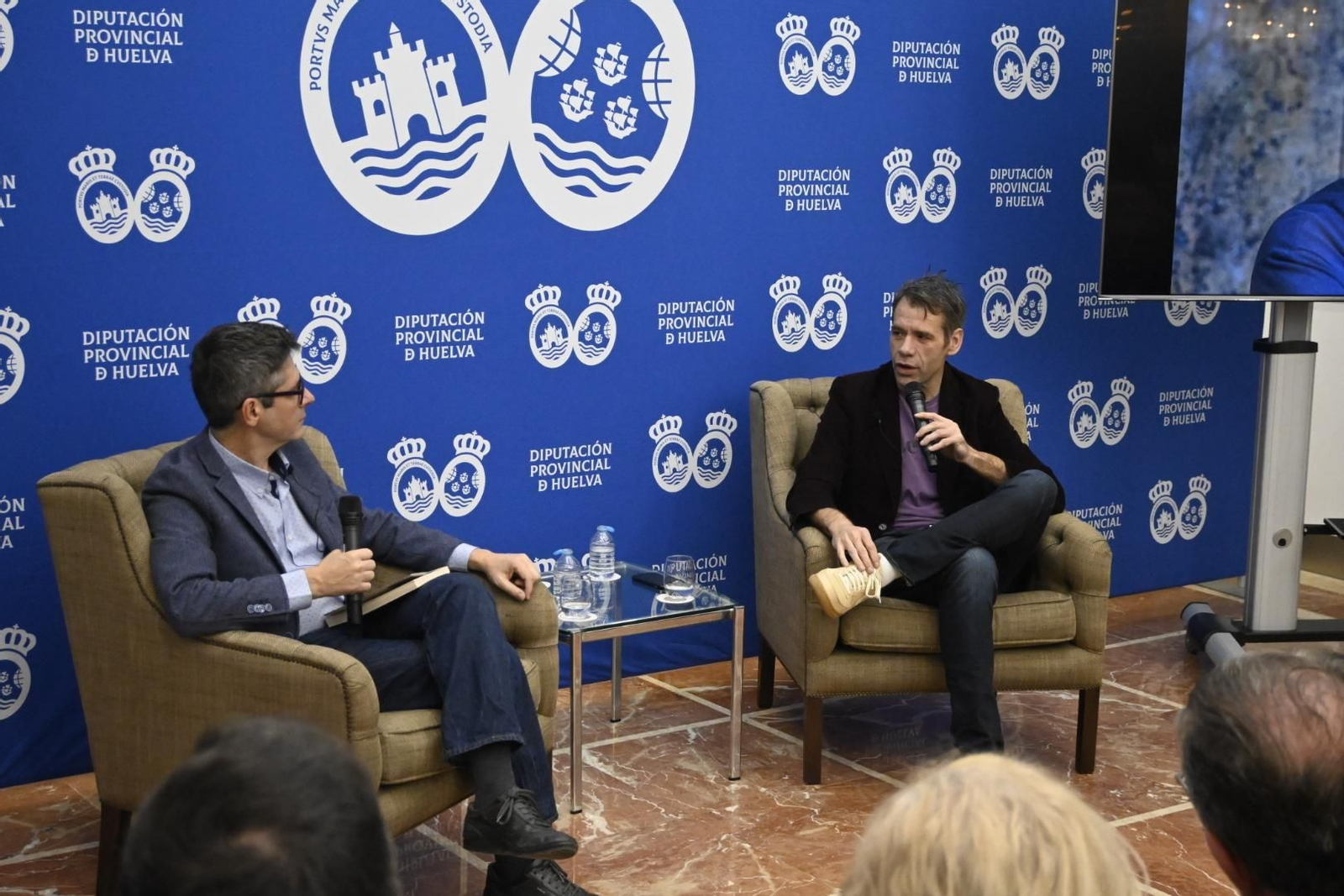 El periodista Rubén Amón presenta su libro `Tenemos que hablar' en imágenes