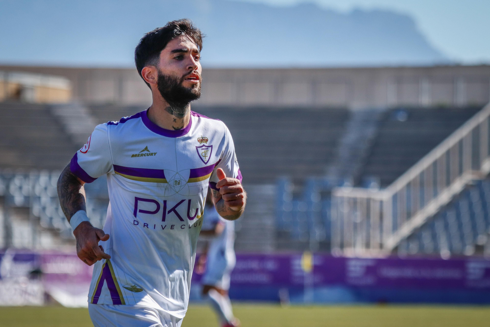 El extremo motrileño del Real Jaén habla con Jaén Hoy en la previa del duelo de esta tarde.