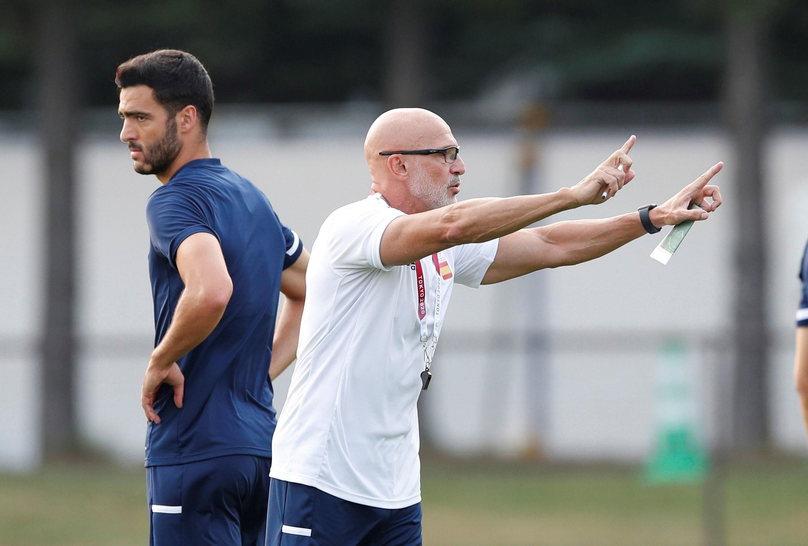 El técnico de la selección olímpica, Luis de la Fuente, durante un entrenamiento.