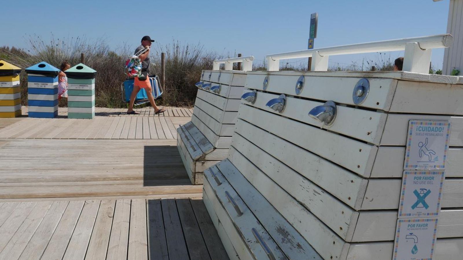 Imagen de un equipamiento de lavapiés de uno de los módulos de Camposoto.