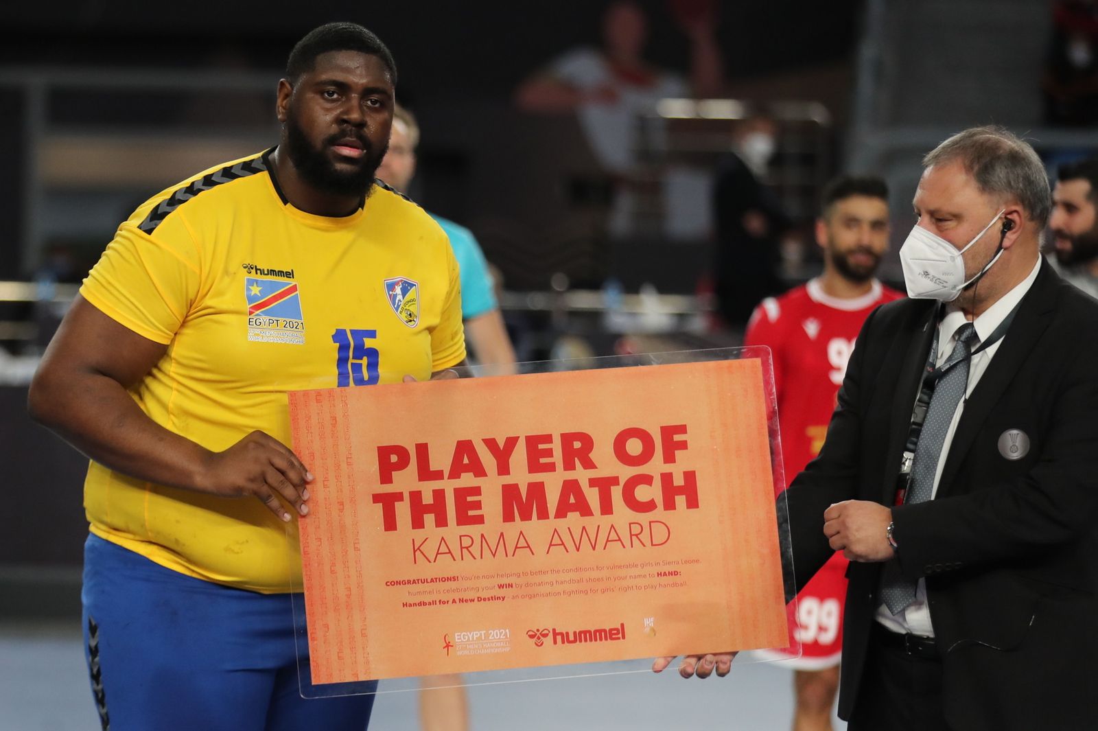 Gauthier Mvumbi, el pivote de Congo, recoge el premio al MVP