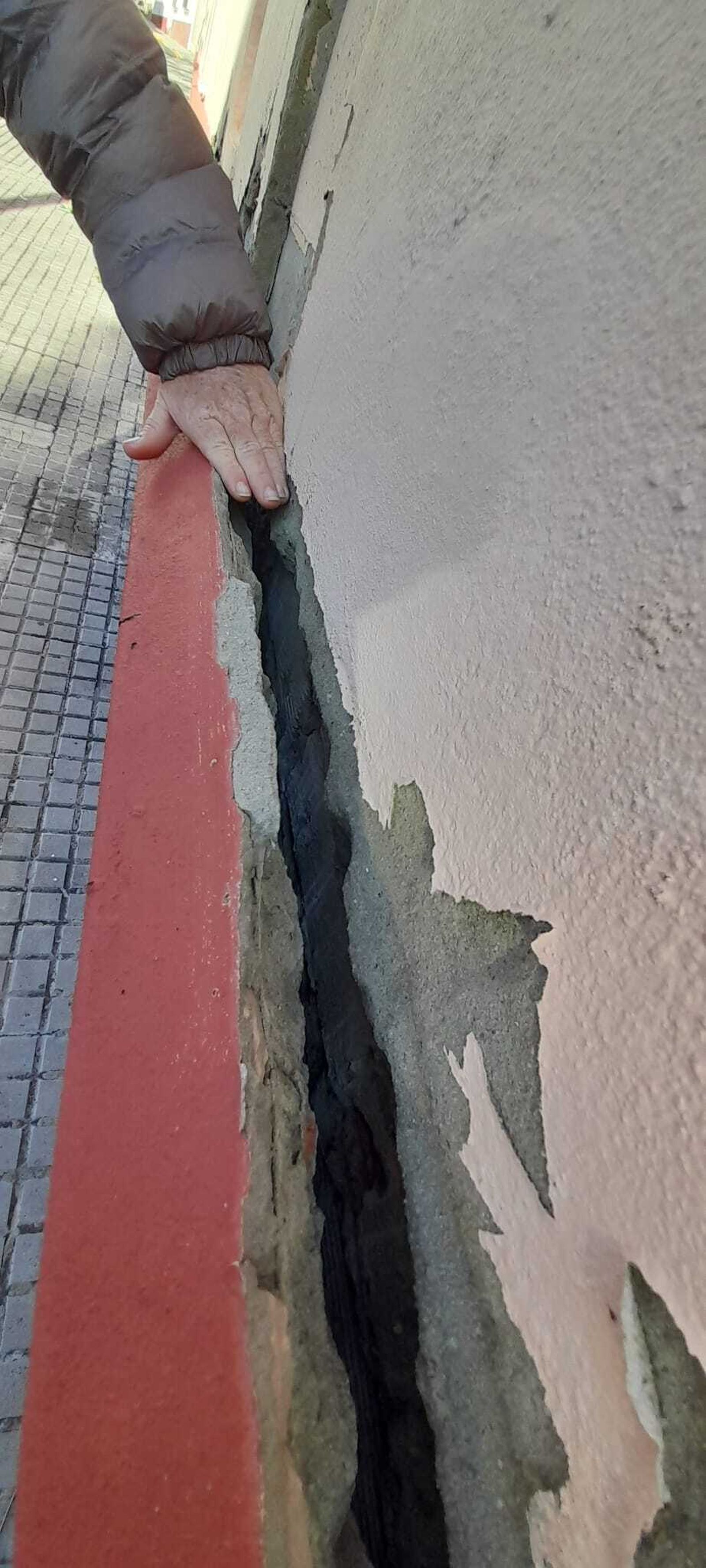 Una de las grietas del zócalo.