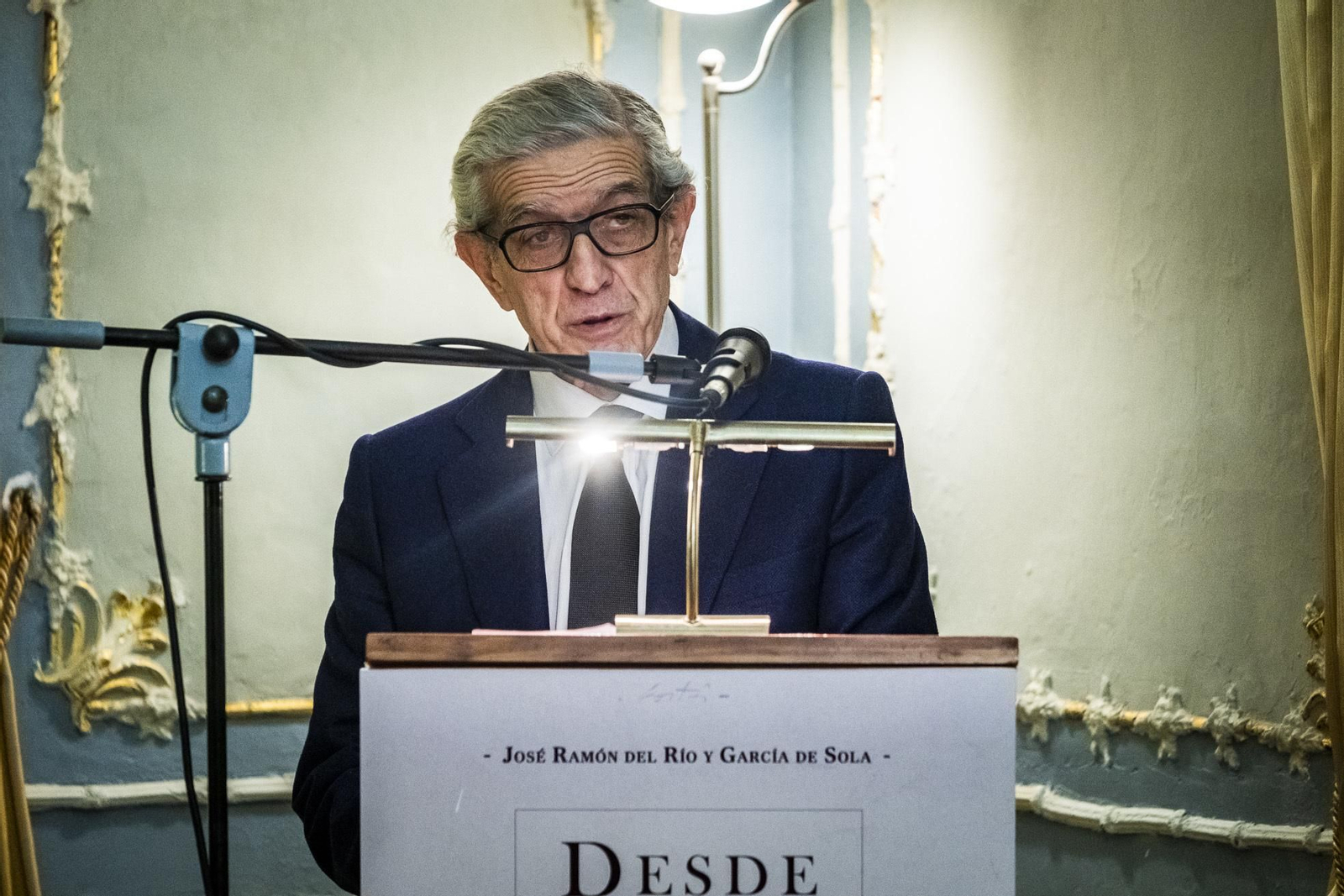 Presentación del libro de José Ramón del Río 'Desde el Fénix'