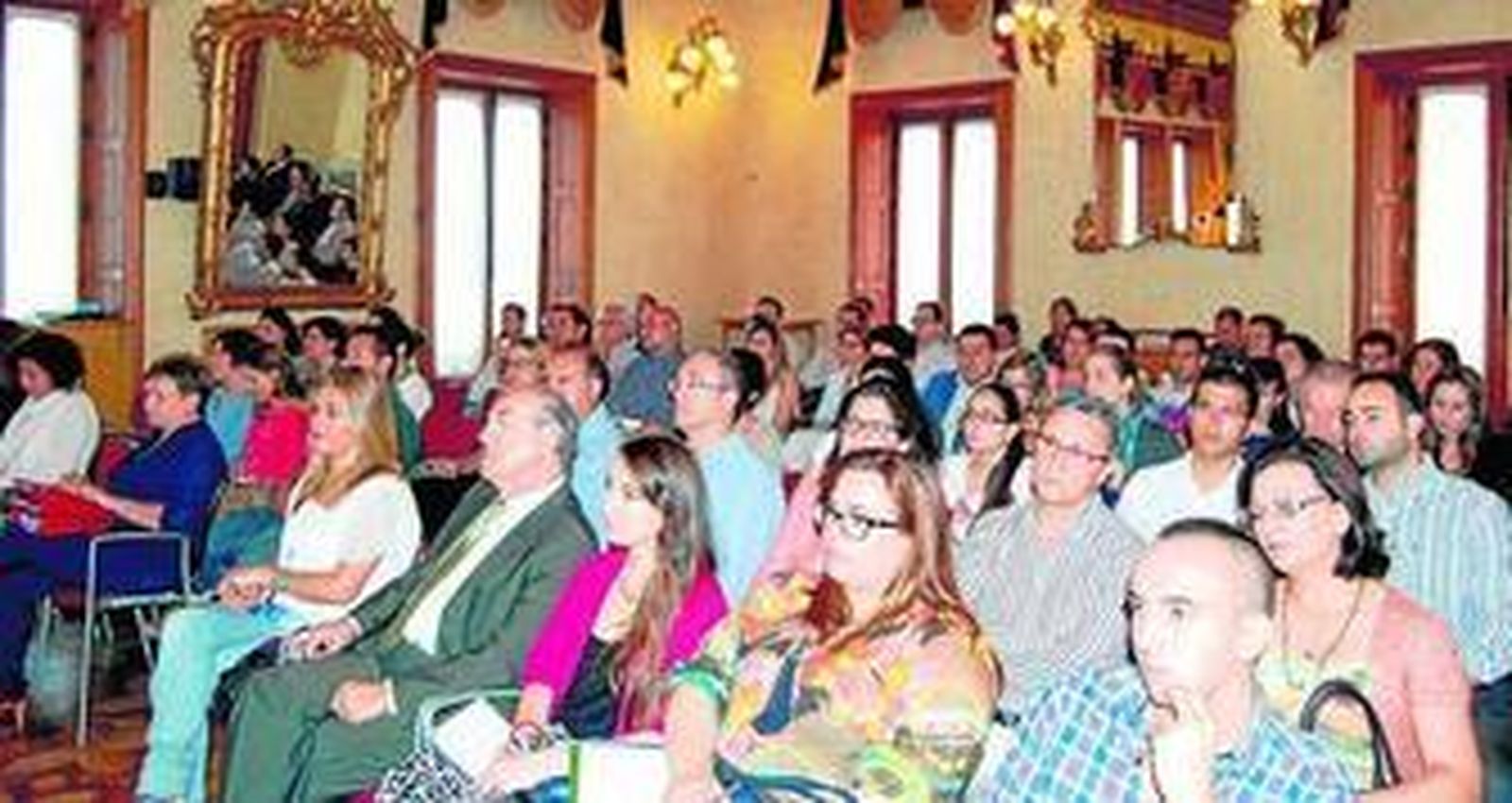 Numerosos empresarios de la provincia conocieron en primera persona el programa de prácticas presentado ayer.