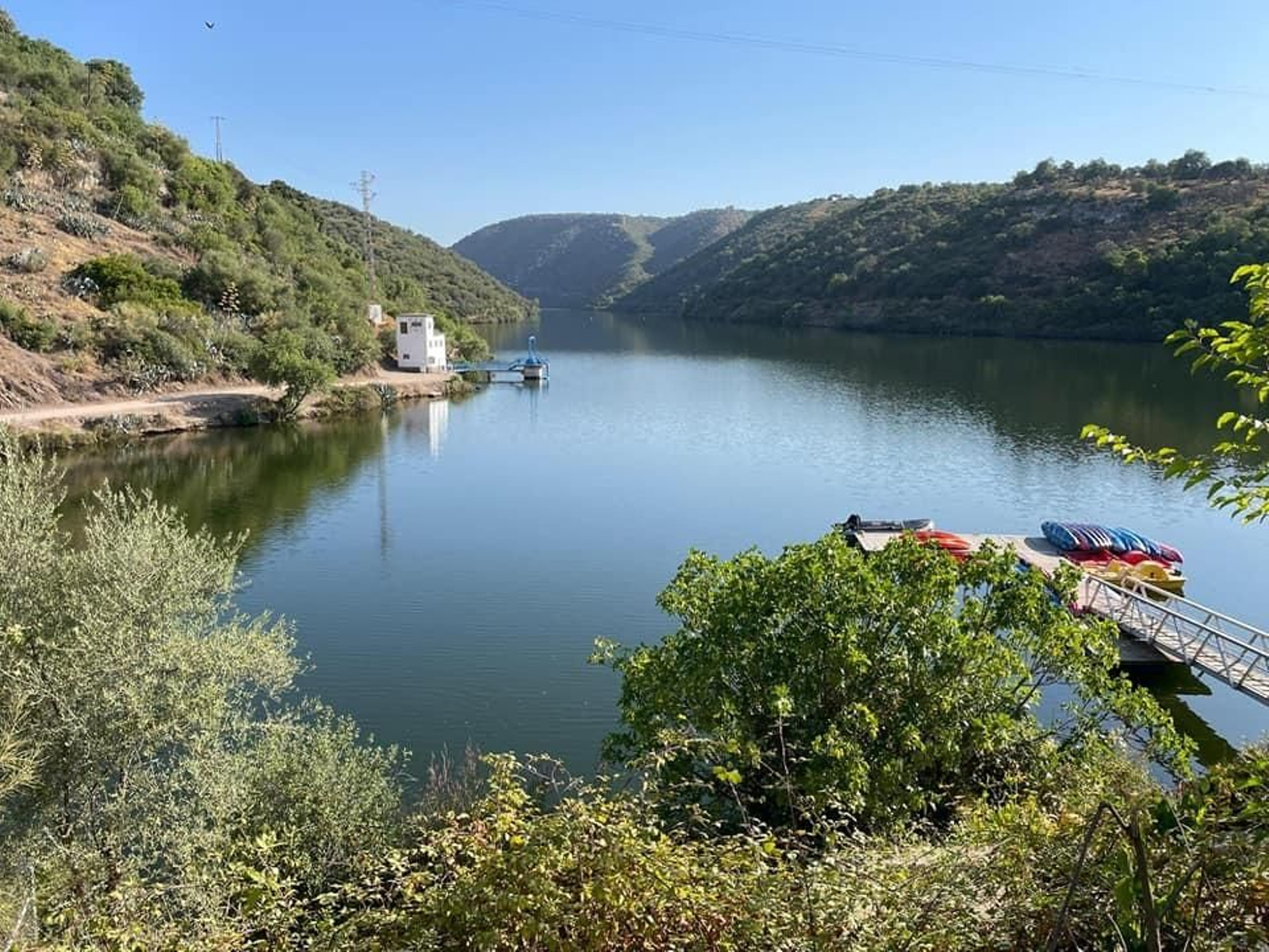 El primer viaje en barco por el Bembézar, en imágenes