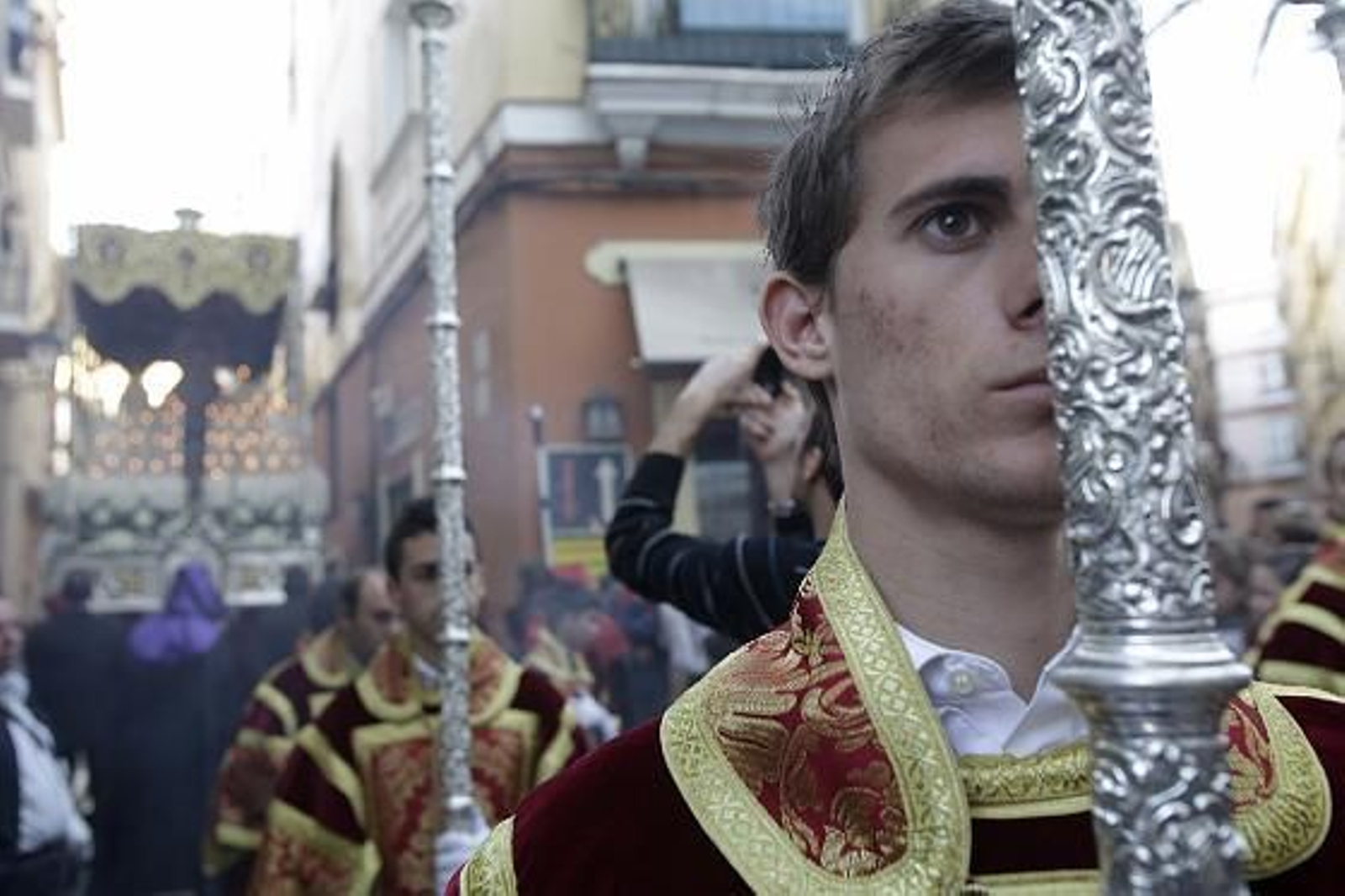 El barrio de La Merced vive su tarde grande con la salida de la Sentencia

Foto: Jesus Marin