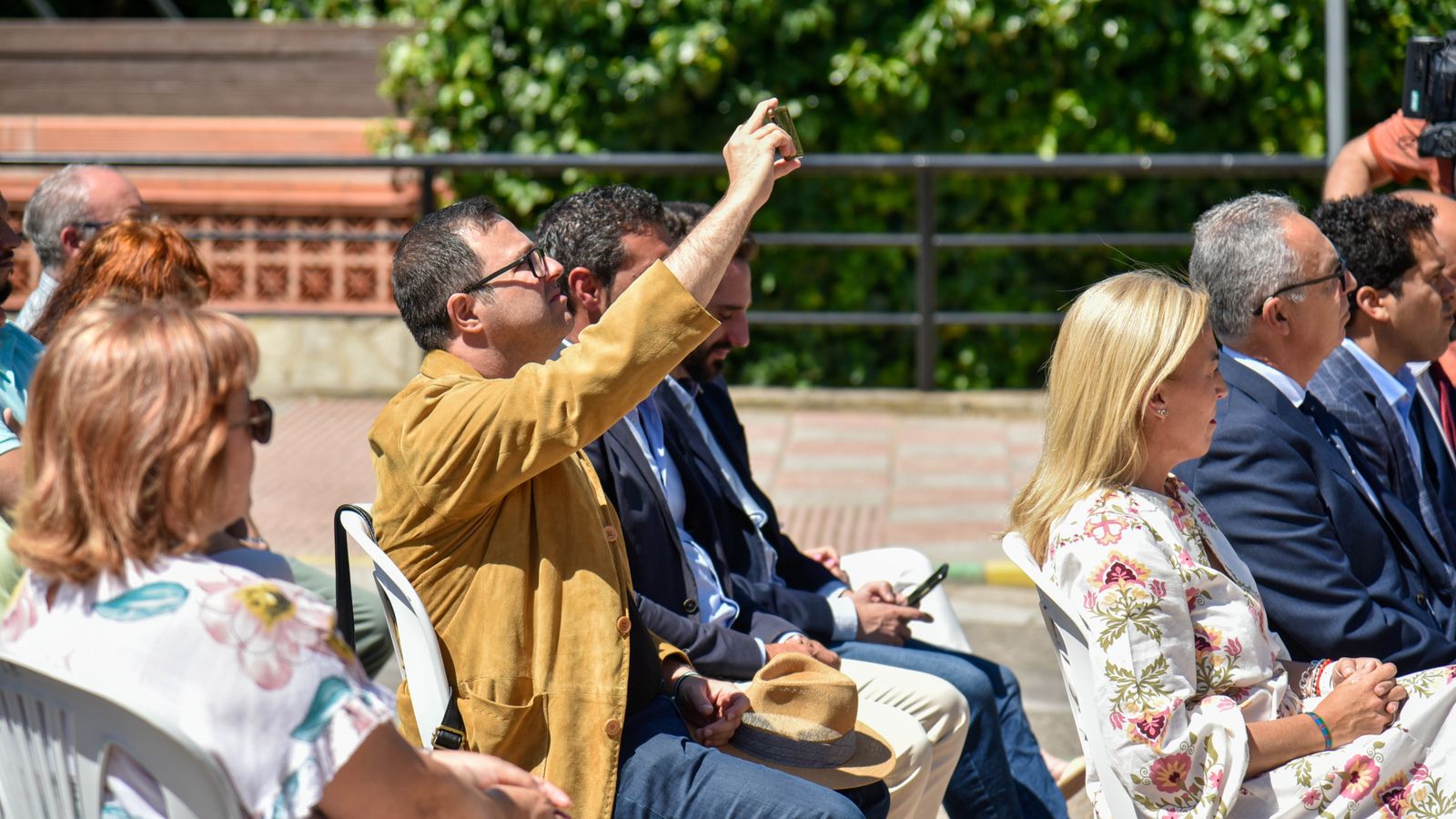 Fotos del homenaje en Los Barrios en recuerdo a las víctimas de la Covid-19