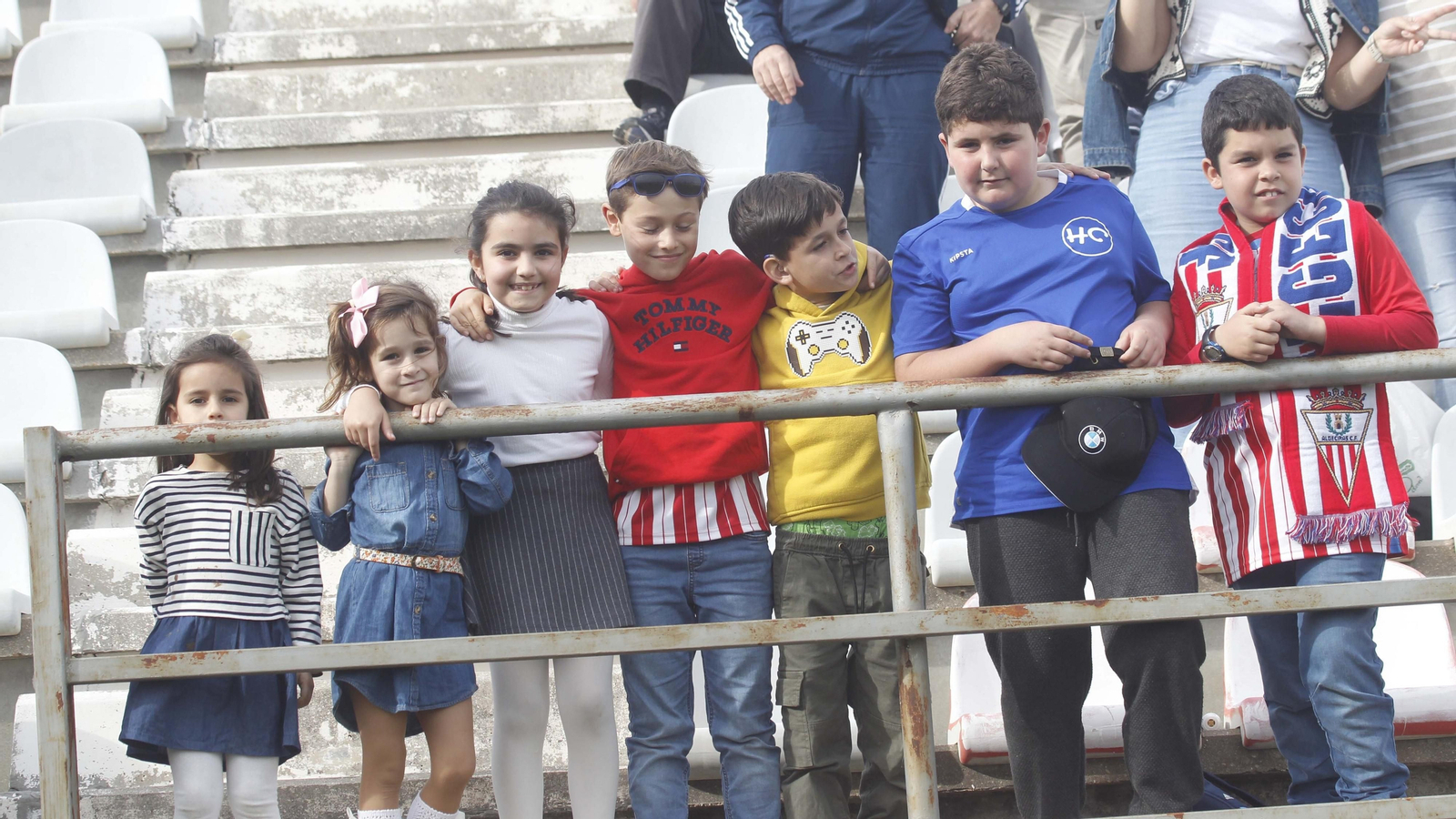 Búscate en el Algeciras CF  - Linares de Primera Federación