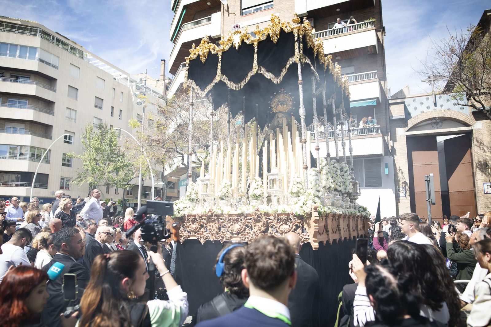 Así vivió Granada la salida de la Hermandad de los Ferroviarios 2025