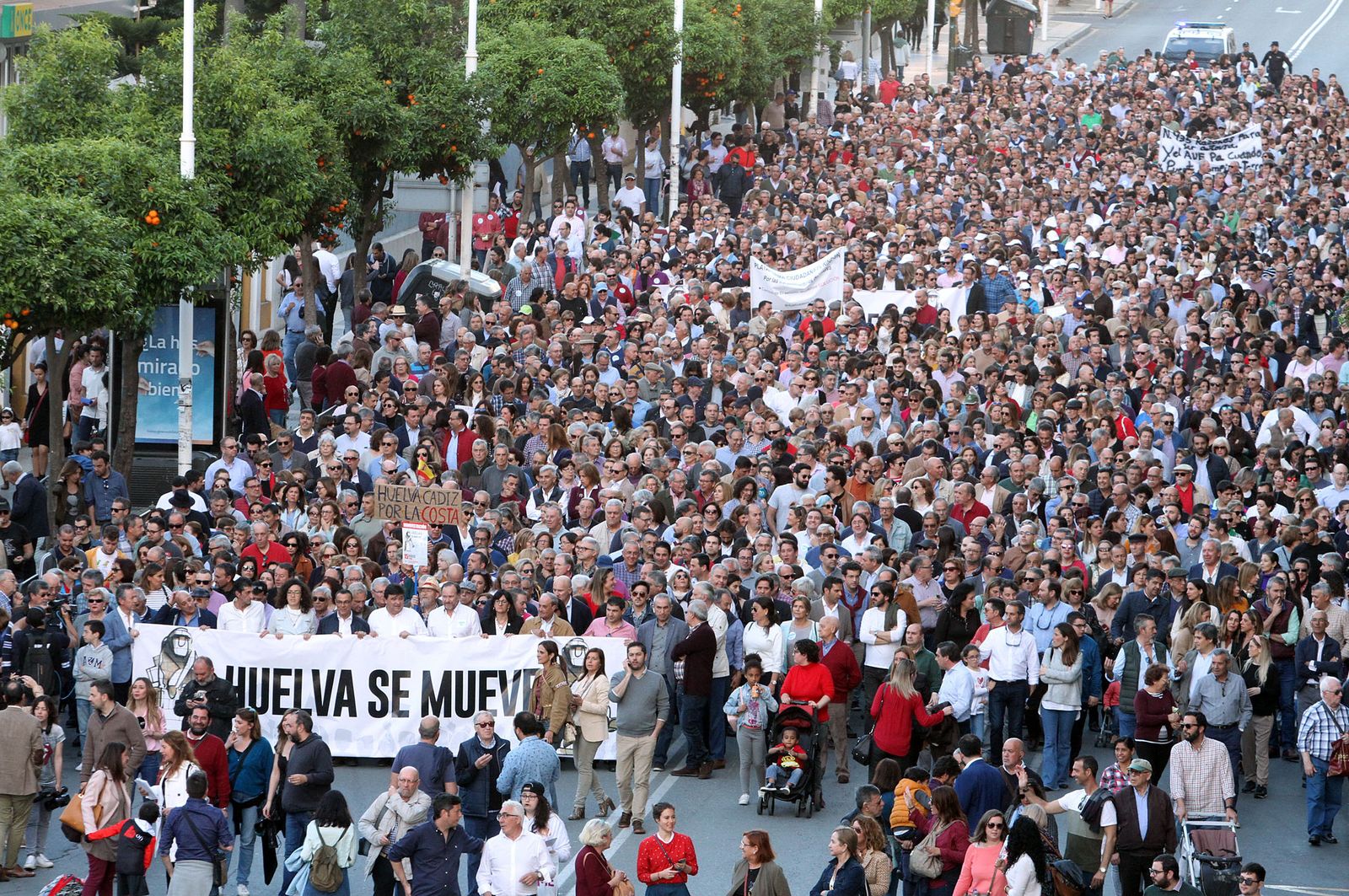 Manifestación por las infraestructuras en la capital onubense.