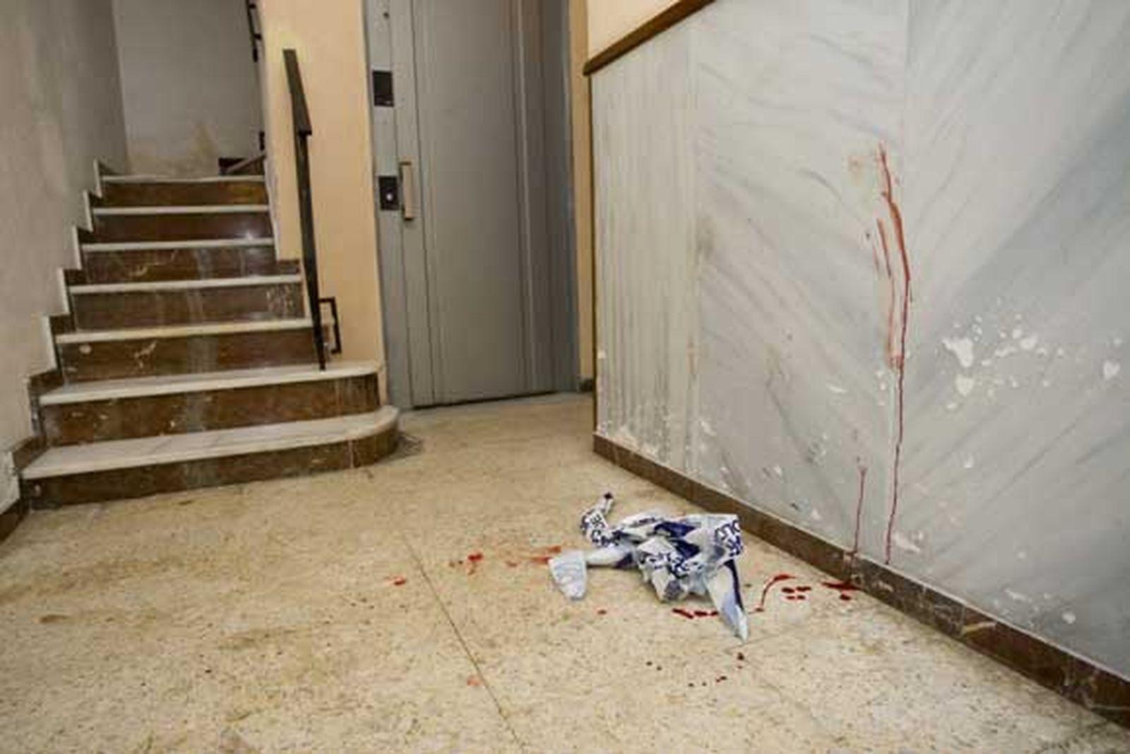 Un hombre mata a puñaladas a su mujer y a su hijo de cinco años en Almería