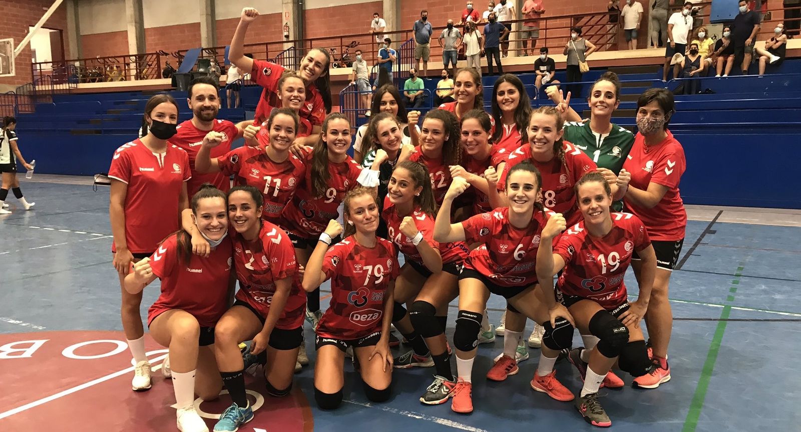 El Deza CBM celebra su pase a la final en Las Margaritas.