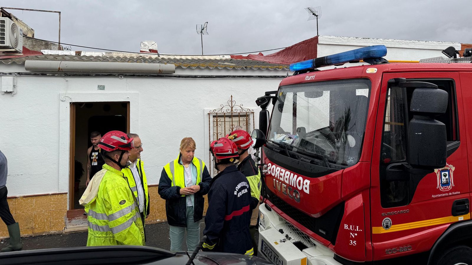Visitas de la alcaldesa de Huelva a diferente puntos de la capital por el temporal.