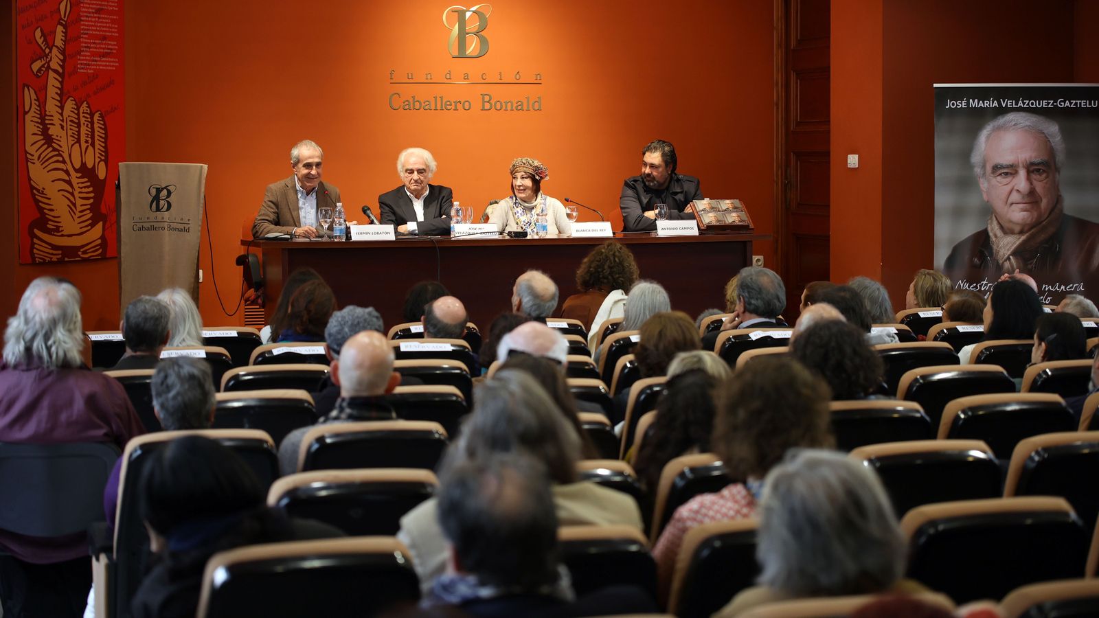 Disco homenaje a José María Velázquez-Gaztelu