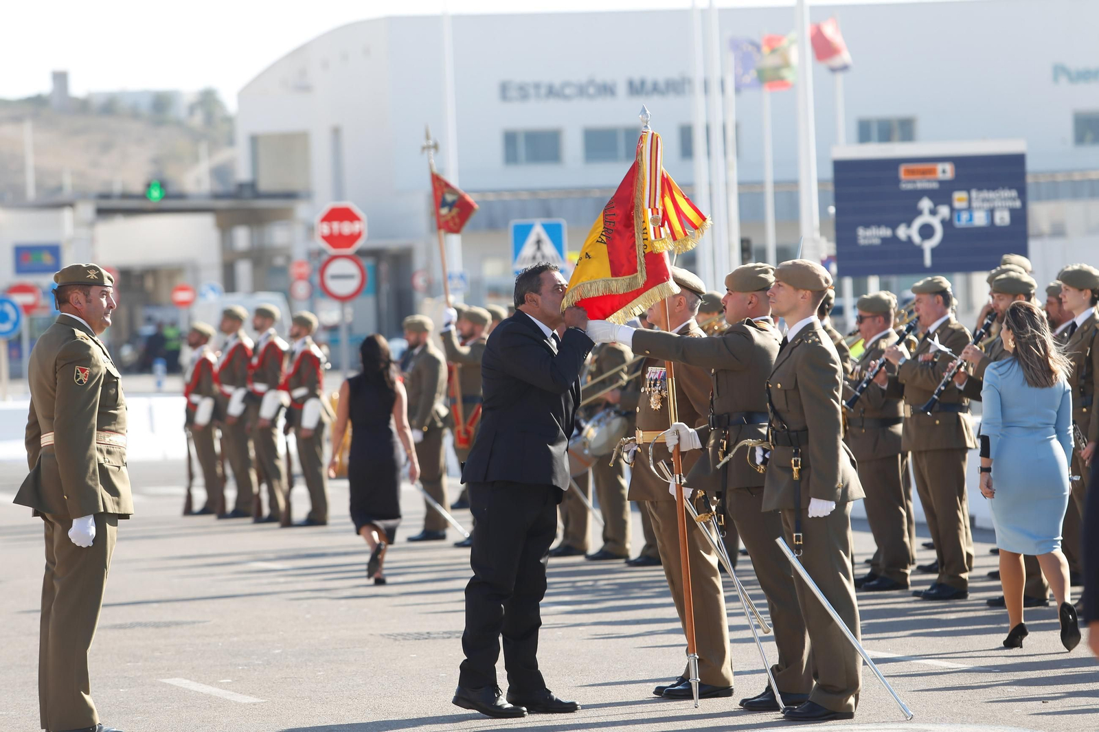 Las fotos de la jura de bandera civil en Tarifa