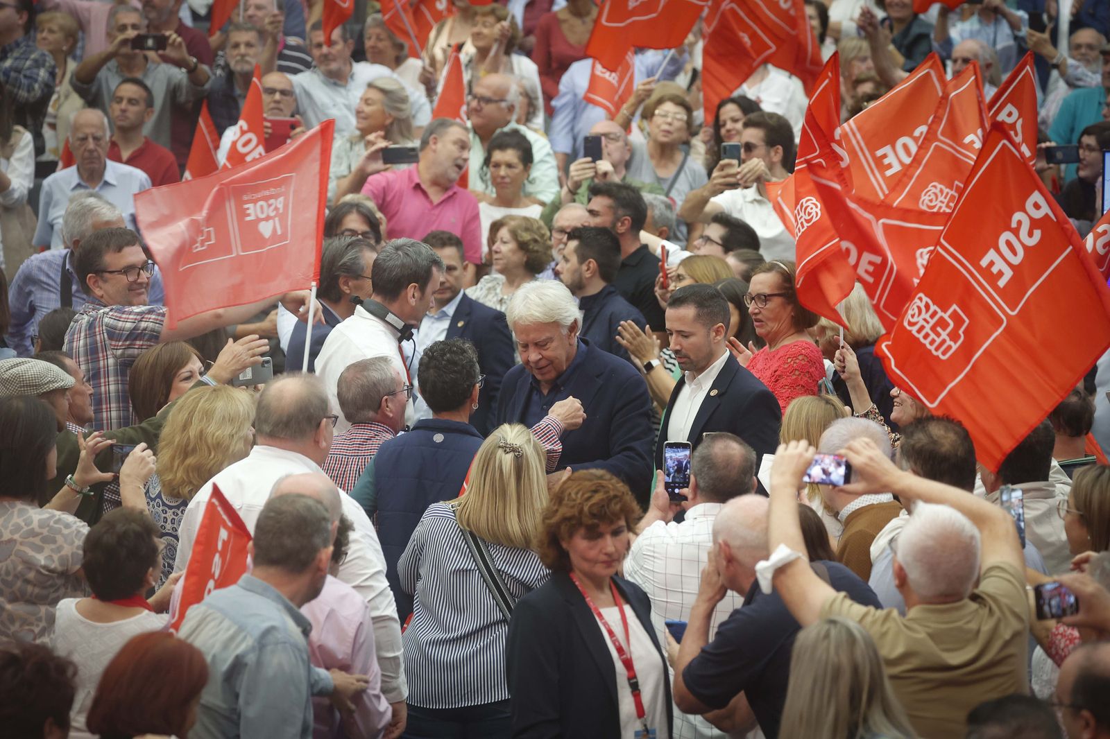 las imágenes del acto del PSOE en Sevilla