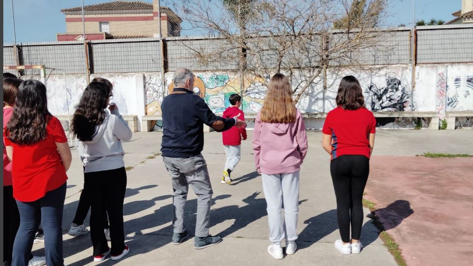 Uno de los juegos celebrados este jueves en el IES La Arboleda.