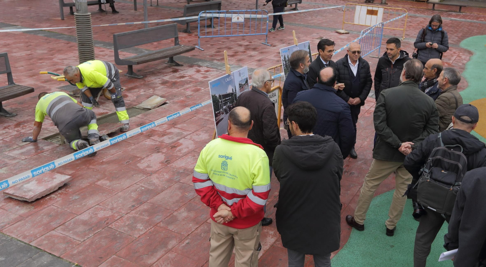 Francisco Cuenca, en el inicio de las obras en La Caleta