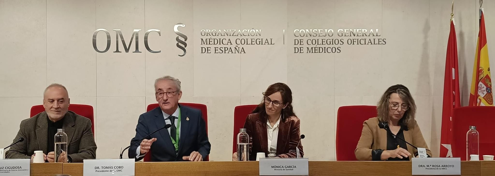 Juan Cruz Cigudosa, Tomás Cobo, Mónica García y Rosa Mª Arroyo, durante la clausura del encuentro.