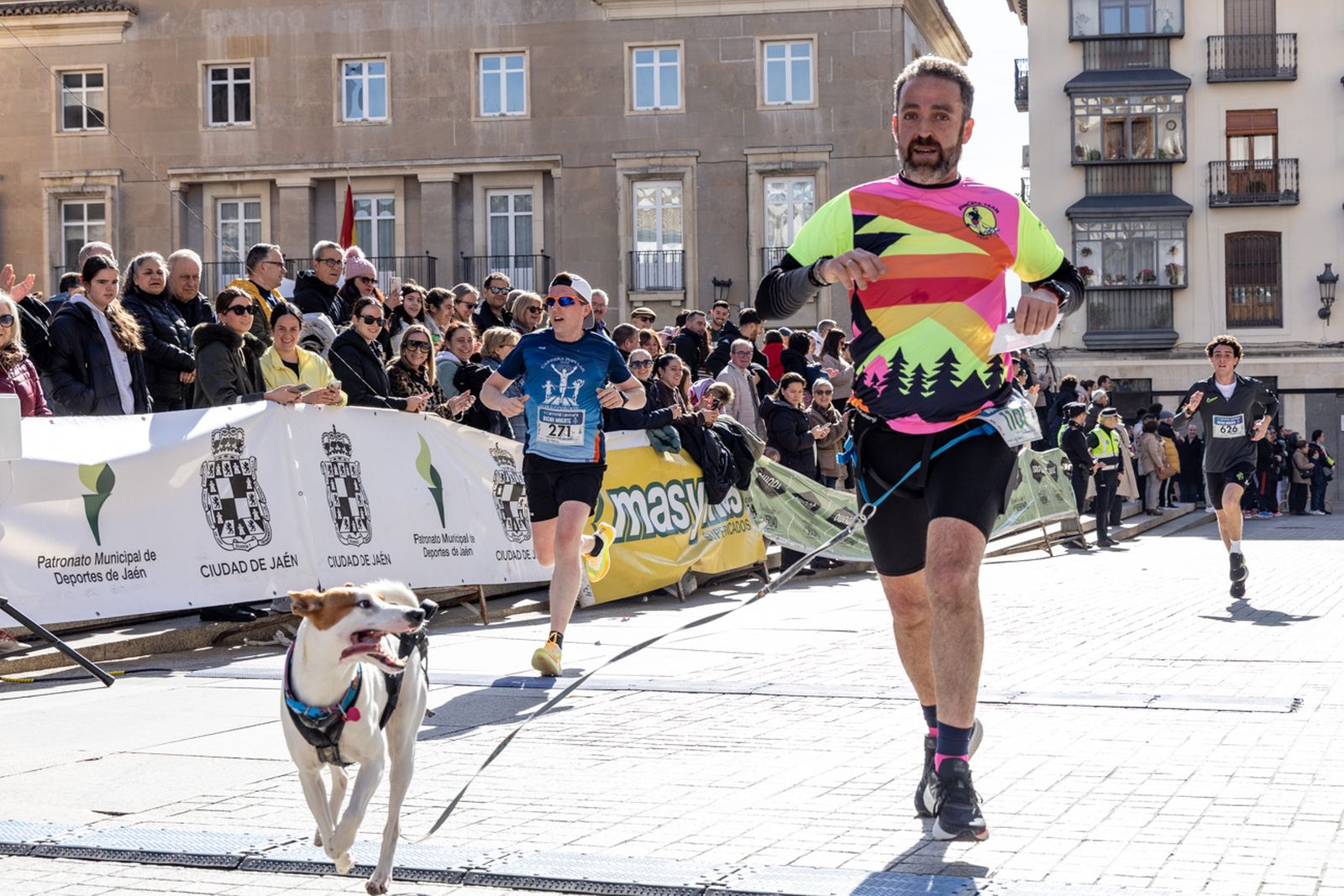 En imágenes: deporte y solidaridad se dan la mano en la VI Carrera-Caminata de la Hermandad de la Buena Muerte (1)