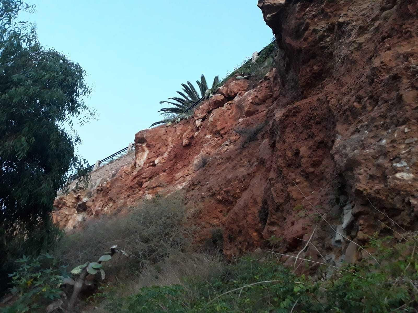 Acantilado del mirador del Bendito de Nerja.