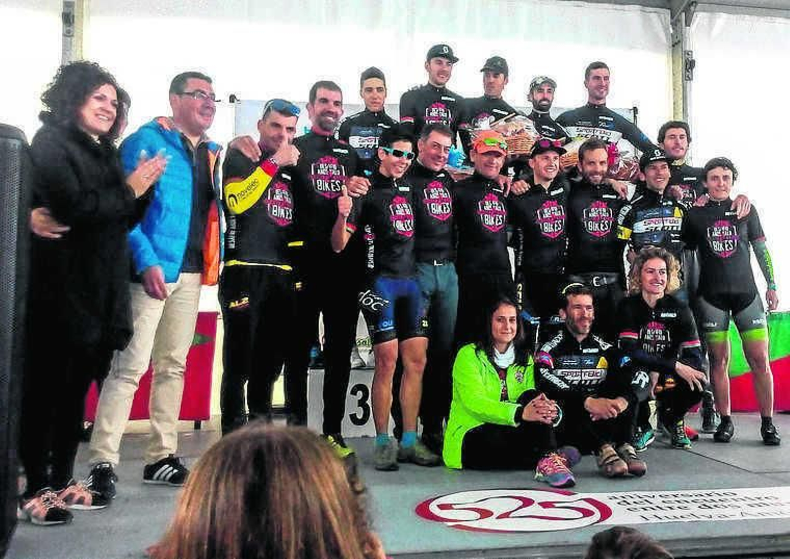 Los ganadores recibieron productos típicos del Andévalo.