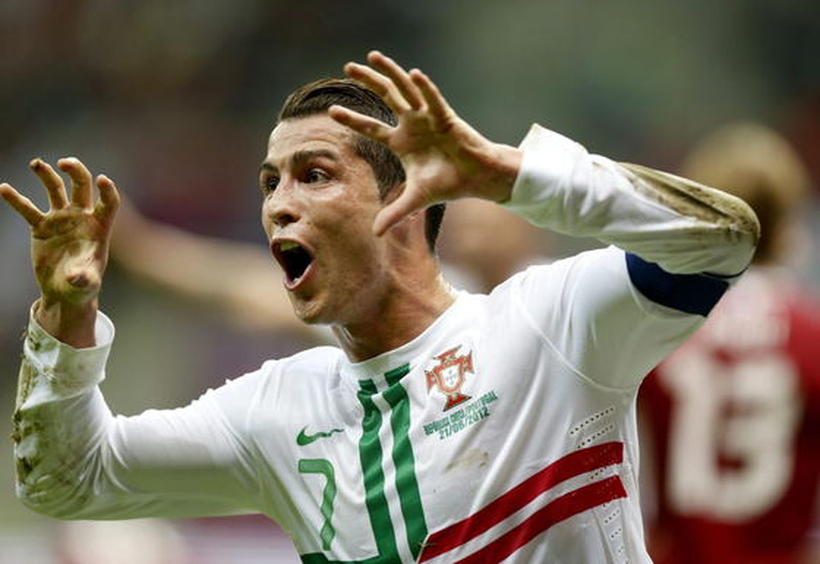 Un gol de Cristiano Ronaldo pone a Portugal en las semifinales de la Eurocopa.

Foto: EFE