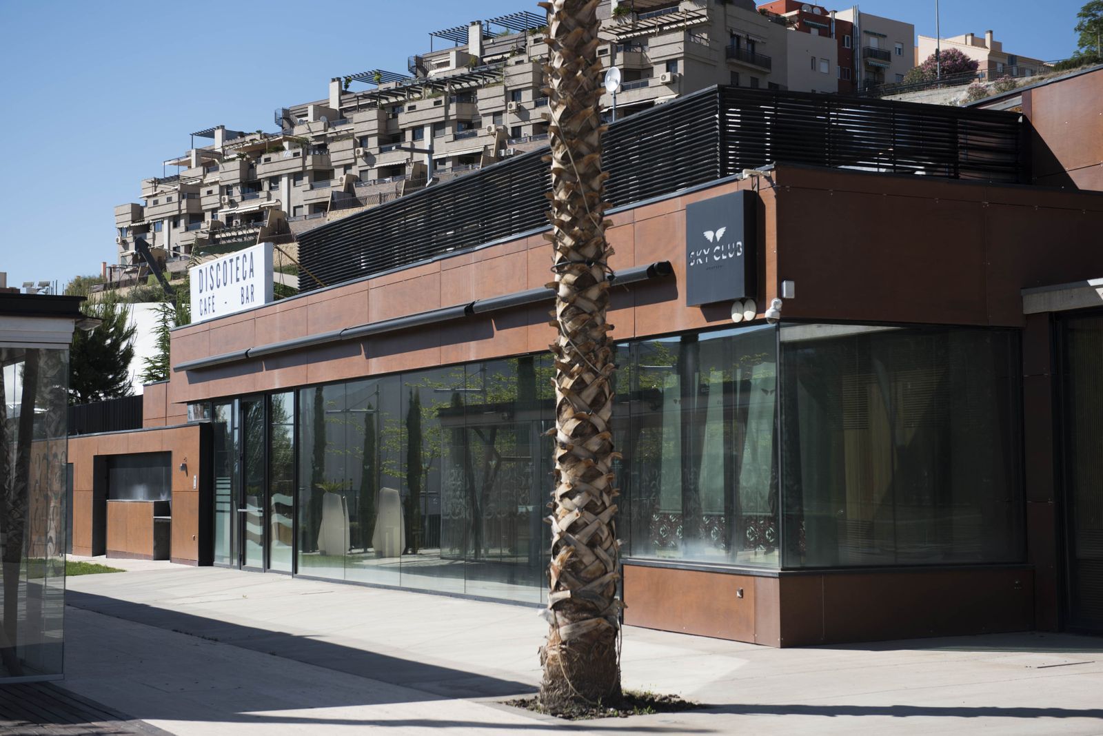 La discoteca del Serrallo permanece cerrada desde primeros de año por orden judicial.