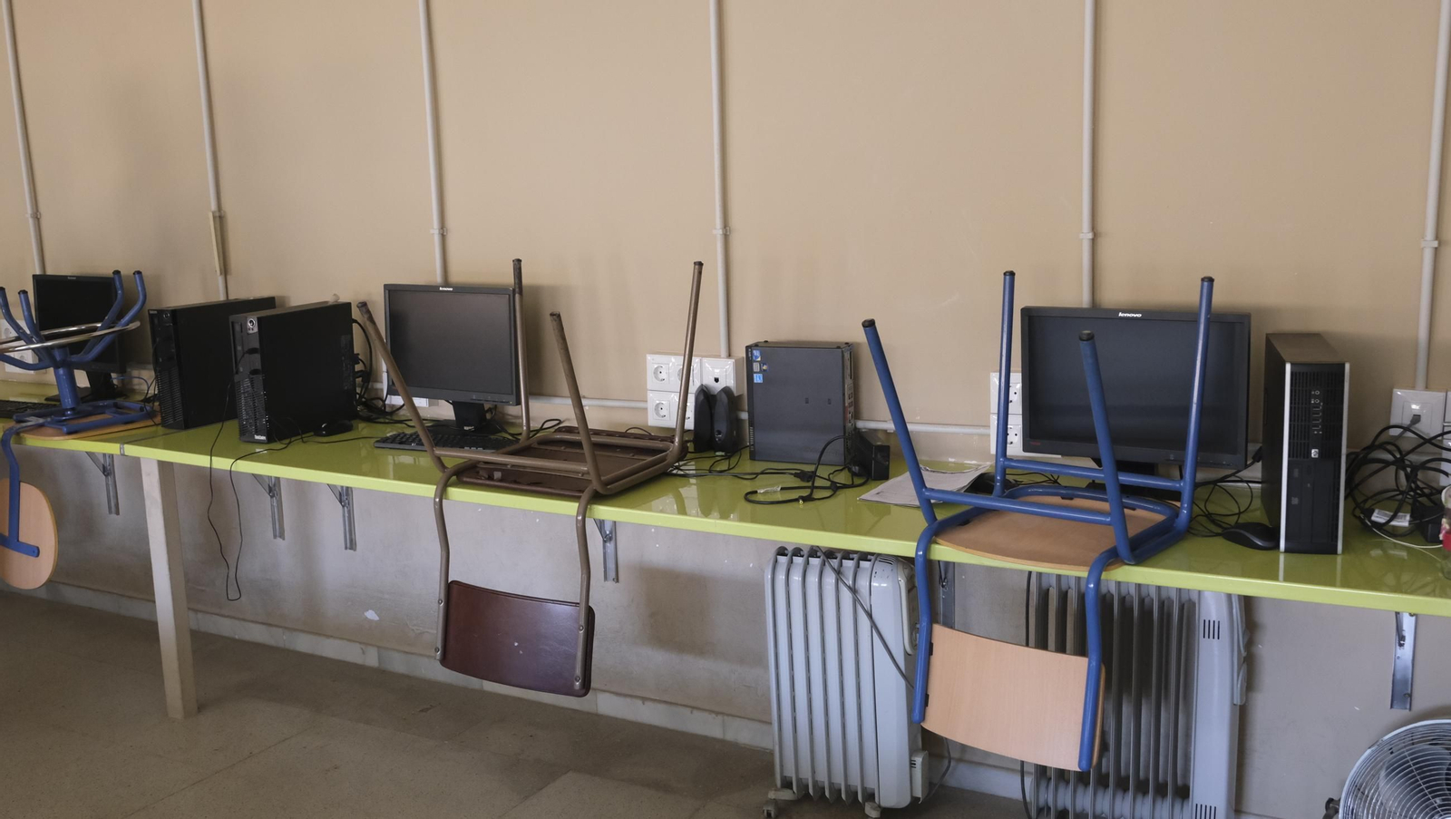 Inicio del curso escolar en el IES Alborán-Manuel Cáliz, en imágenes