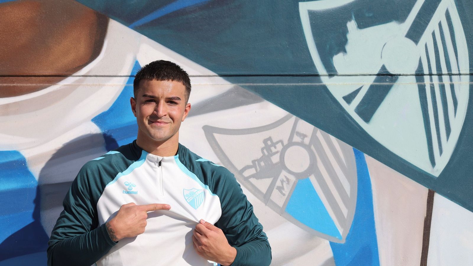 Adri López posa para 'Málaga Hoy' en La Academia.