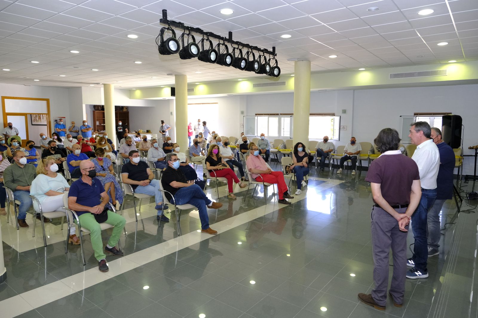 Juan Espadas, candidato a las primarias del PSOE, en Alhama y Bentarique. Almería