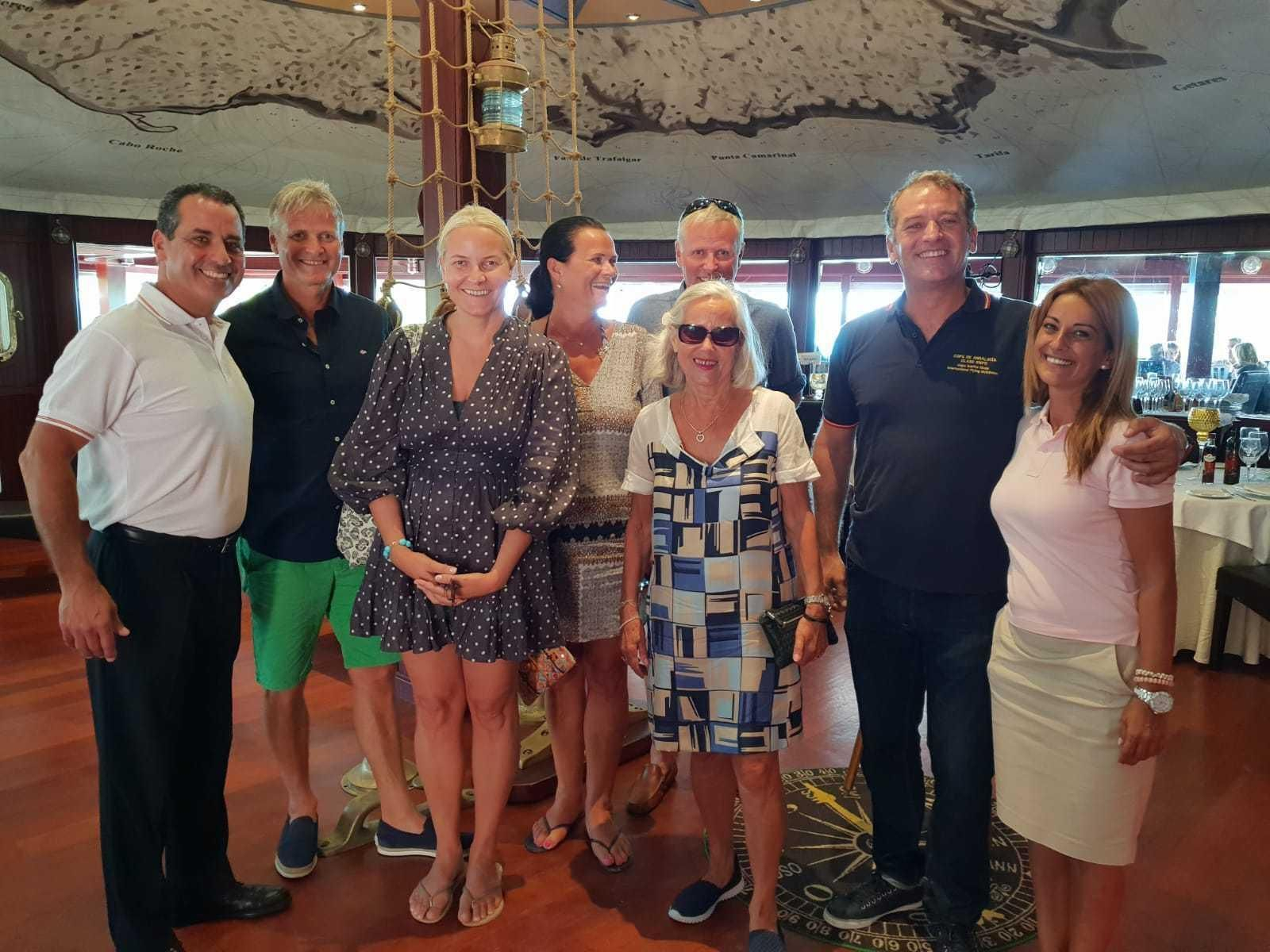 La princesa Mette-Marit disfruta de la gastronomía gaditana en el Timón de Roche