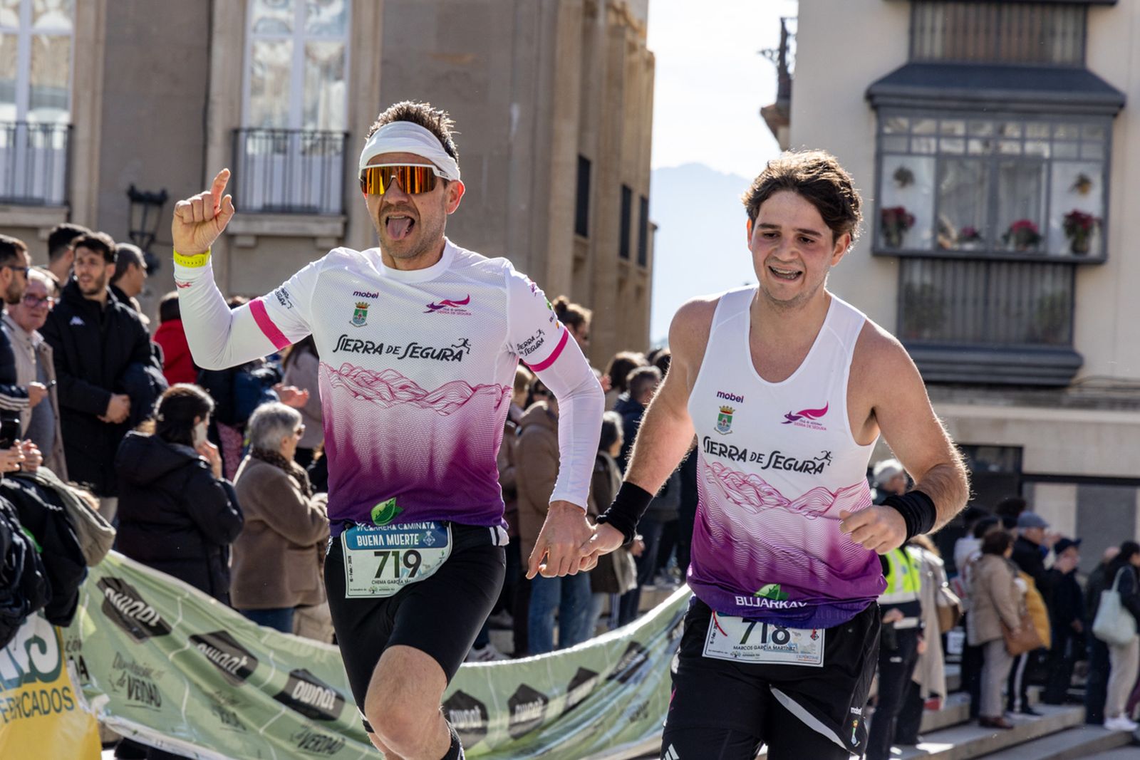 En imágenes: deporte y solidaridad se dan la mano en la VI Carrera-Caminata de la Hermandad de la Buena Muerte (1)