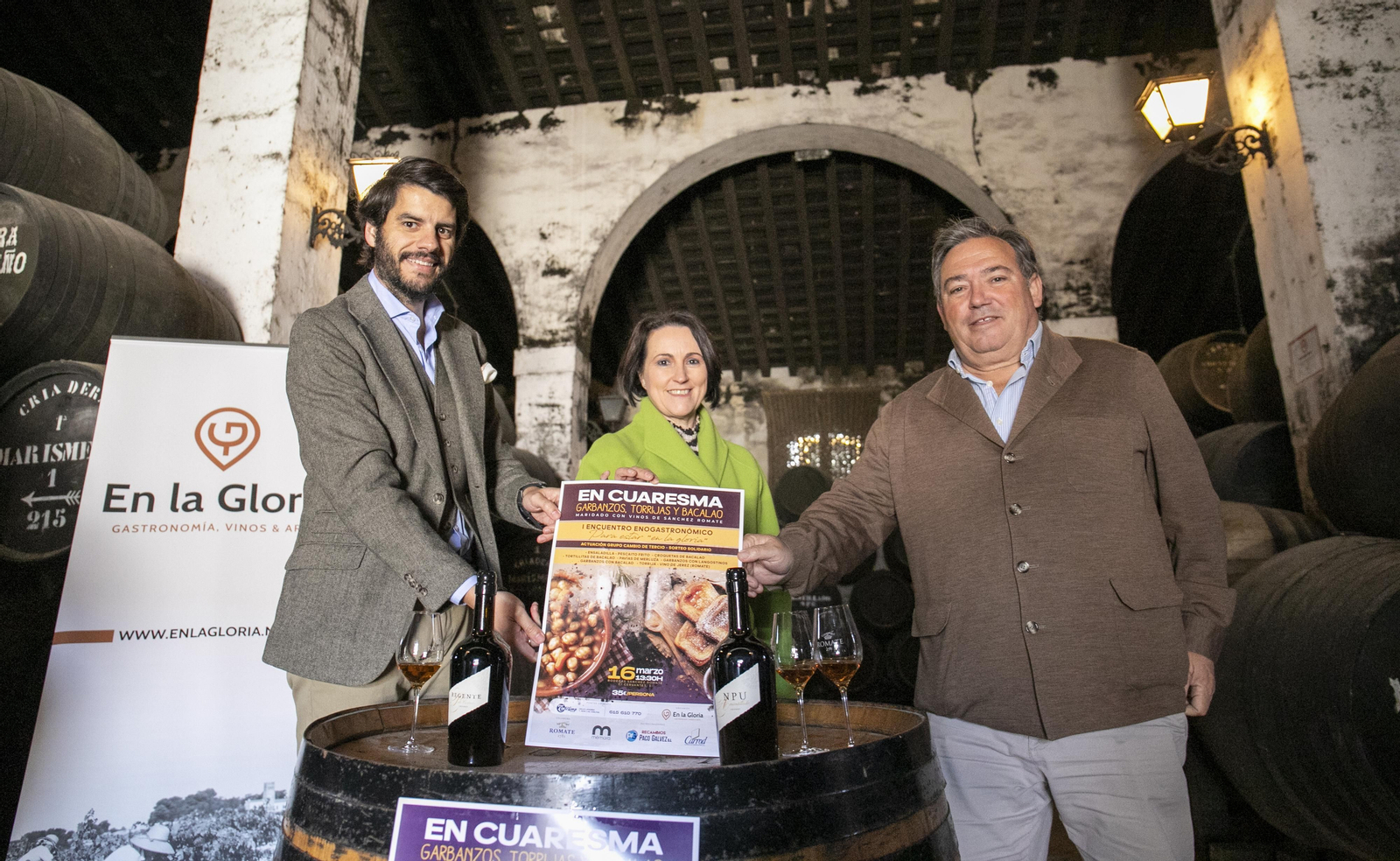 Nela García, acompañada de Luis Díez y Juan Souto en la presentación en Sánchez Romate.