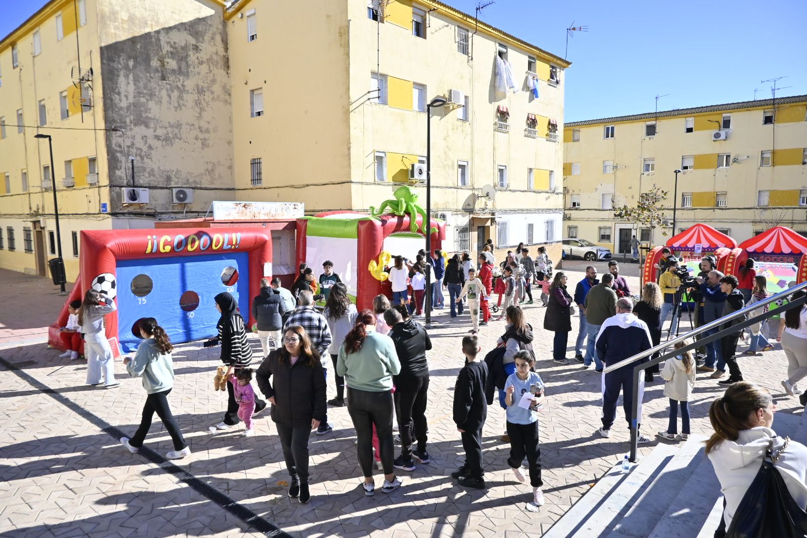 Las fotografías de los juegos de navidad para los niños de Pérez Cubillas