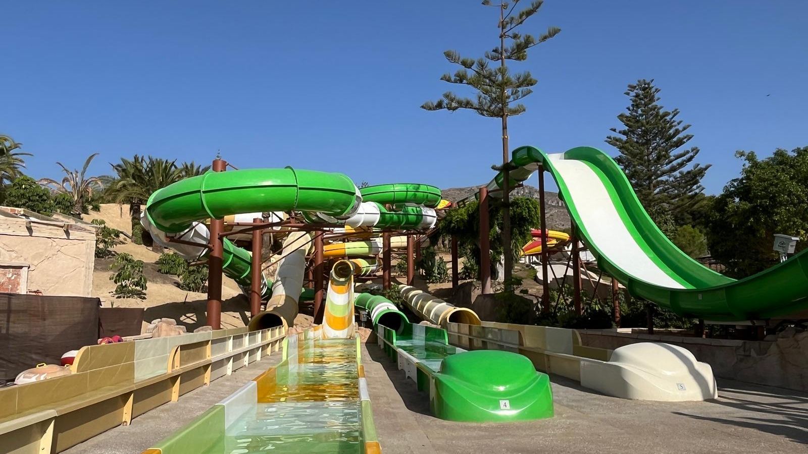 Hurakán, una de las nuevas atracciones de Aqualand Hurakán, una de las nuevas atracciones de Aqualand