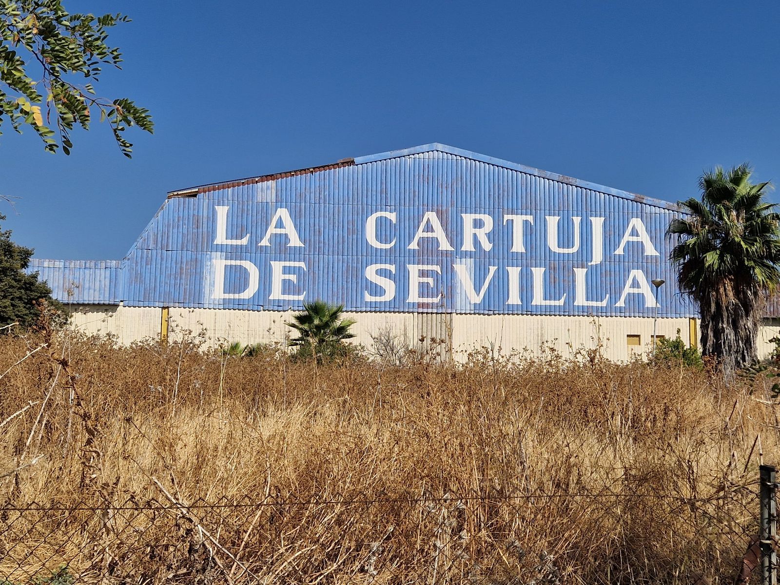 Fábrica de loza La Cartuja Pickman, ubicada en el término municipal de Salteras