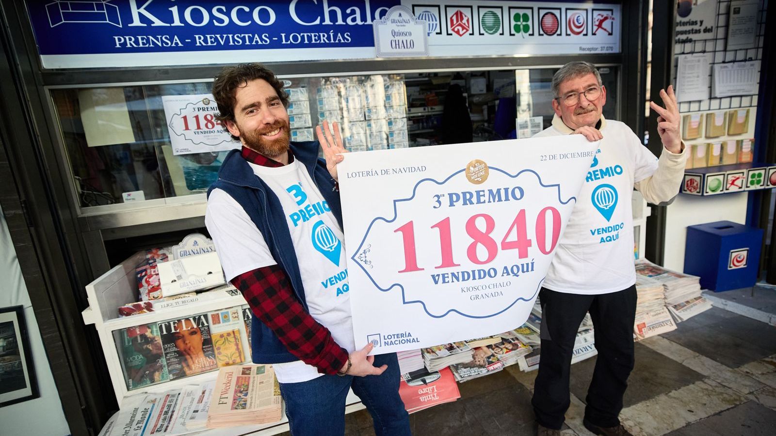Los Bartolomé, padre e hijo, llevan cuatro años seguidos repartiendo suerte en Plaza Nueva