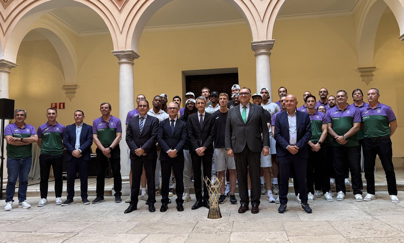 La recepción a los campeones en el Centro Cultural Unicaja