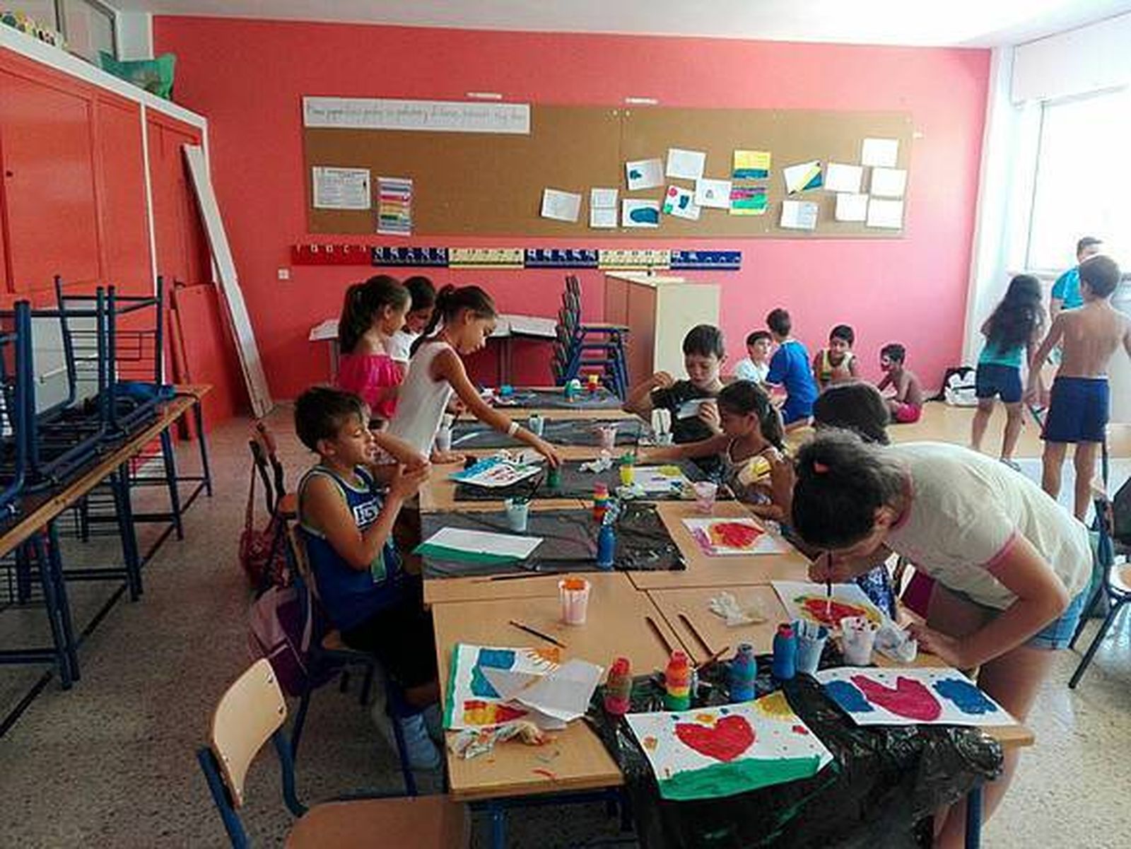 Actividades en una edición anterior de la Escuela de Verano para zonas desfavorecidas en Jerez.