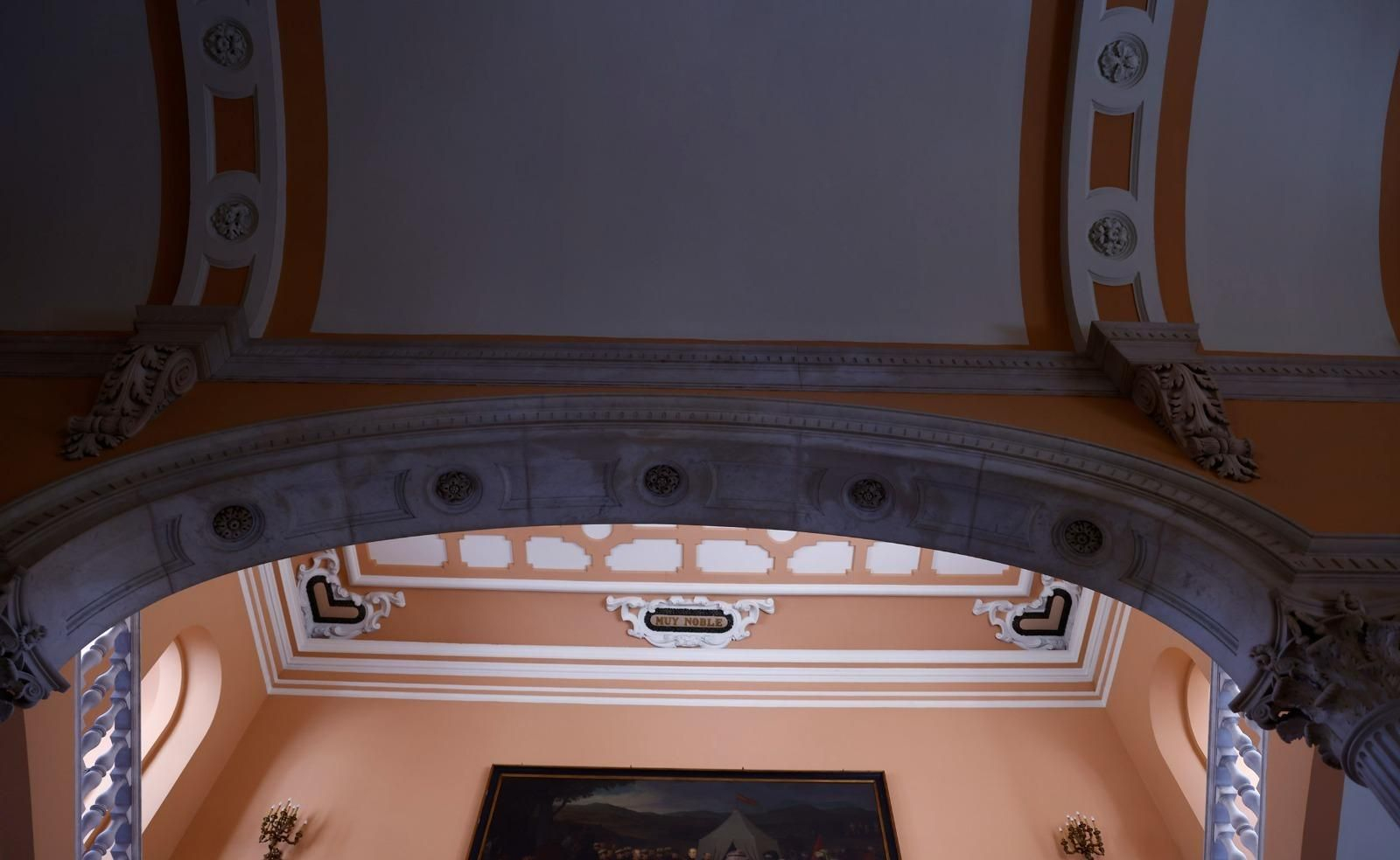 Las bóvedas de la escalera el Ayuntamiento. Las bóvedas de la escalera el Ayuntamiento.