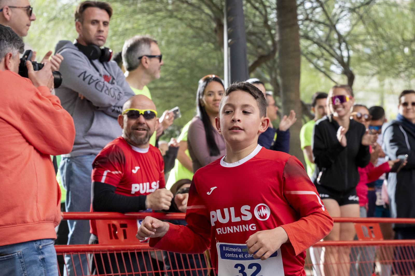 Almería corre unida contra el cáncer en una jornada solidaria