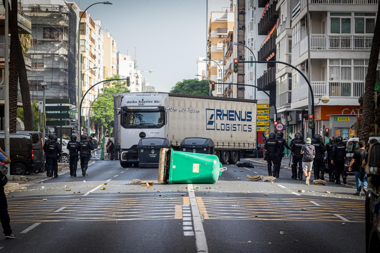 Imágenes del primer día de huelga de los trabajadores del sector del metal en Cádiz Imágenes del primer día de huelga de los trabajadores del sector del metal en Cádiz