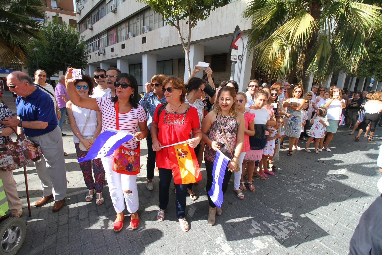 Imágenes del desfile Iberoamericano de bailes.