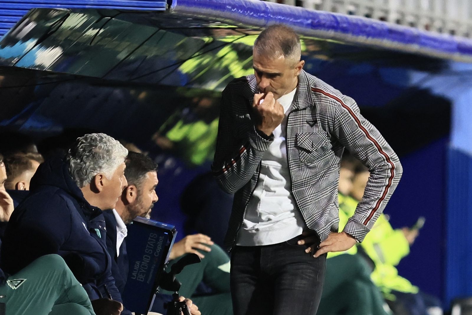 Garitano durante el partido Eibar-Cádiz.