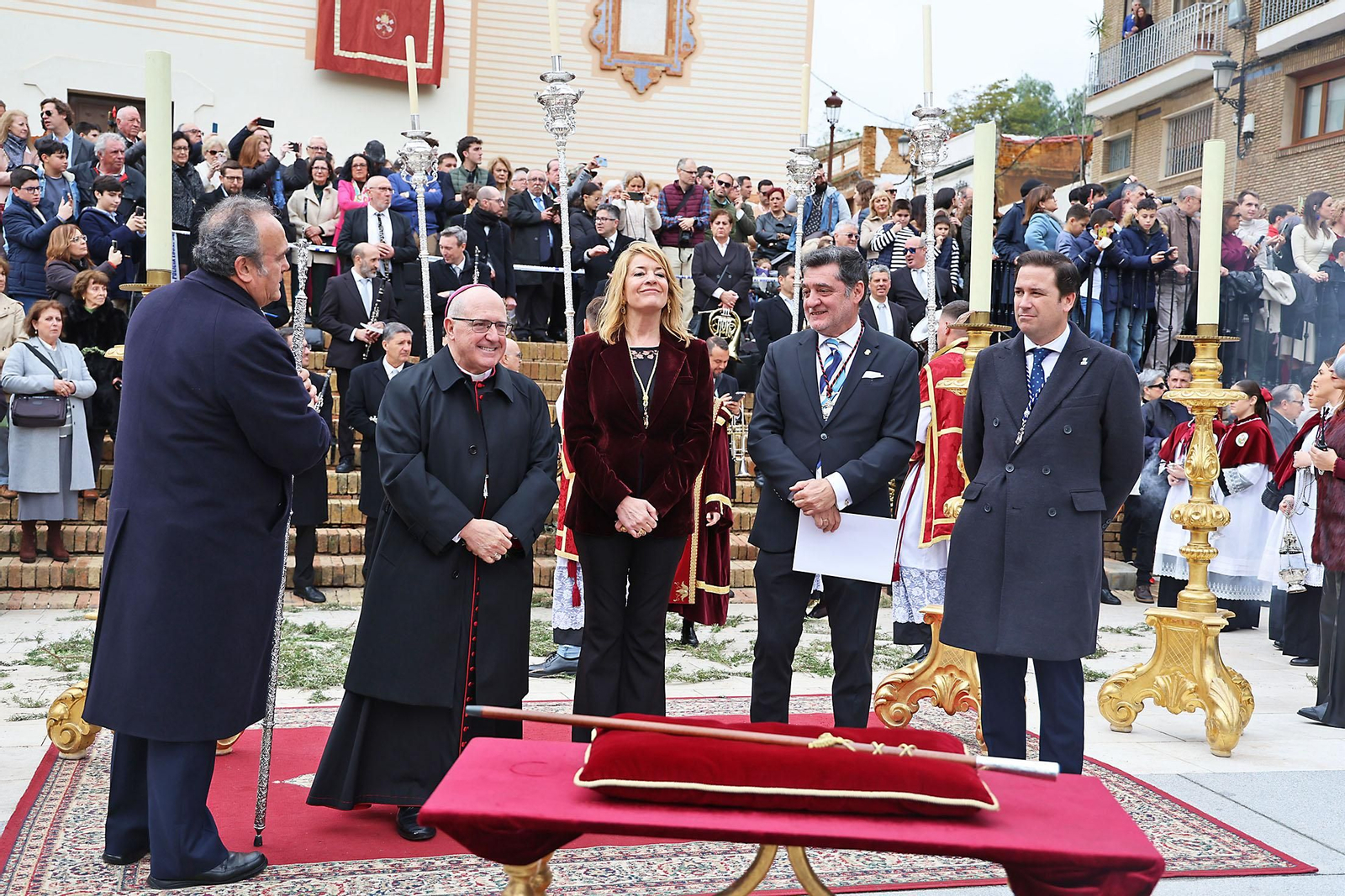 Proclamación de San Sebastián como alcalde perpetuo y la entrega de su vara